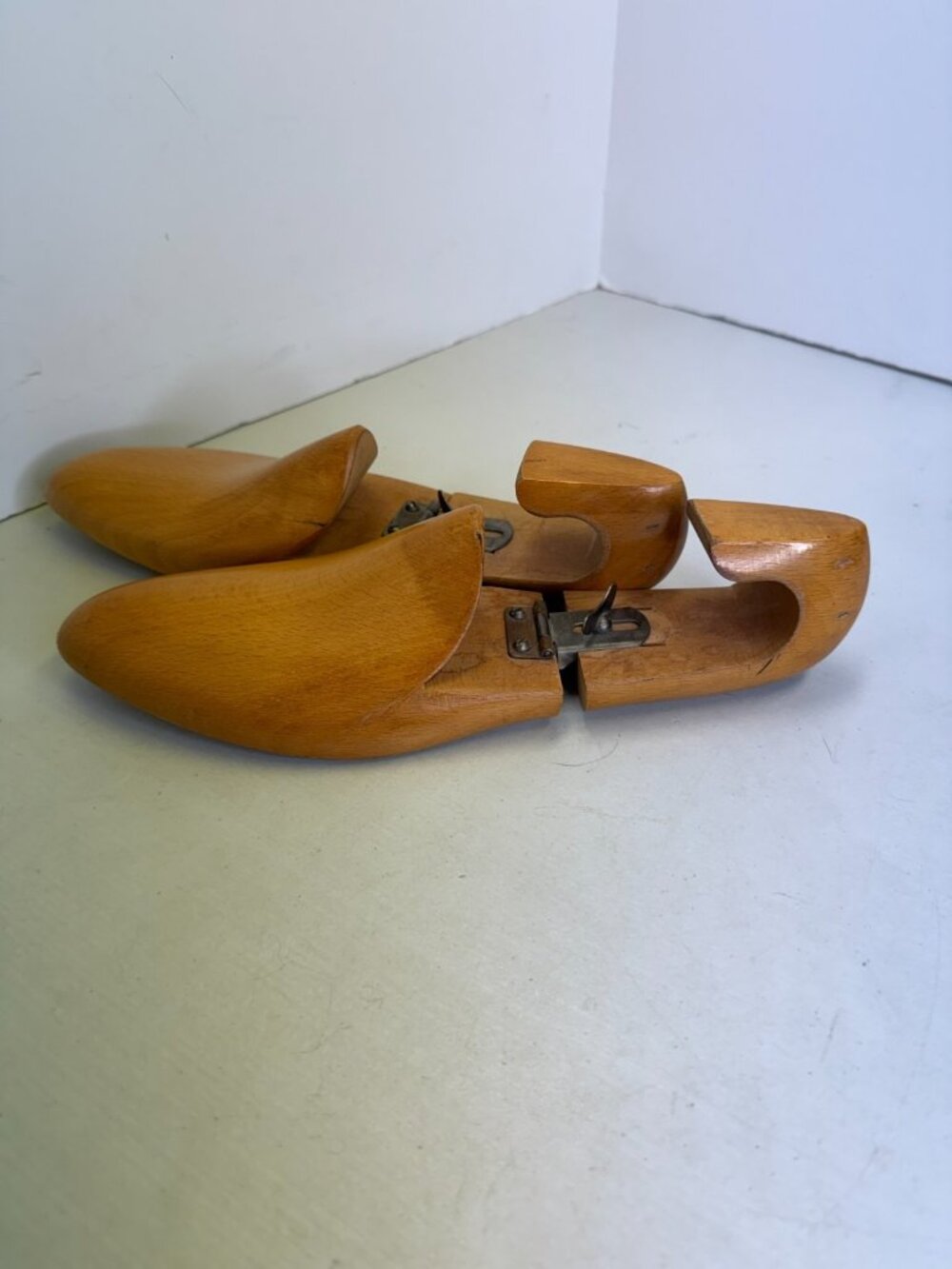 Wooden Adjustable Shoe Trees See Photos for Measurements - Picture 4 of 6